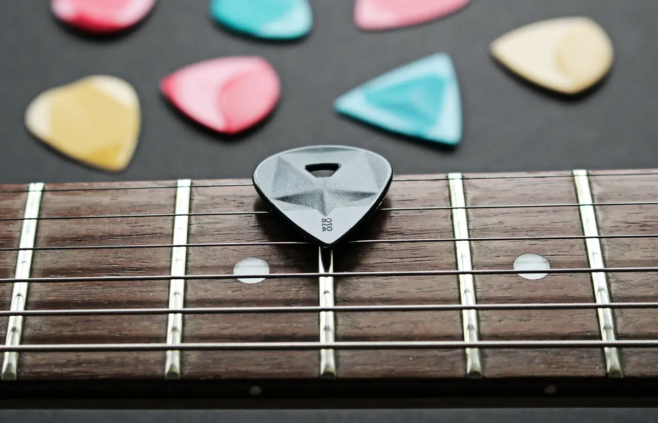 Hard Vs Soft Guitar Picks: What’s Better For Different Usages