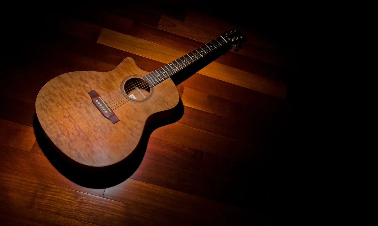 Alder Vs Mahogany Body: What’s Better? (Sound, Weight & Cost)