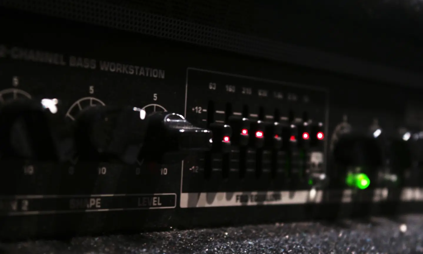 Amp Buzzing When Plugged Into Guitar: 7 Reasons & Fixes